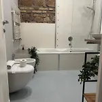 Lägenhet Guesthost - Nel Cuore Di Trastevere Cozy